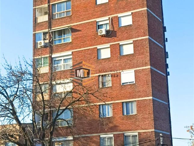 Alquiler apartamento 2 dormitorios al frente , a pasos de Nuevocentro - foto 2