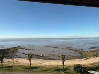 VENTA  APARTAMENTO 4 DORMITORIOS  RAMBLA DE PUNTA CARRETAS