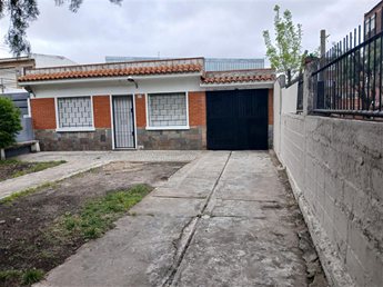 ZUM FELDE FRENTE A PARQUE RIVERA A 50 MTS DE AV ITALIA