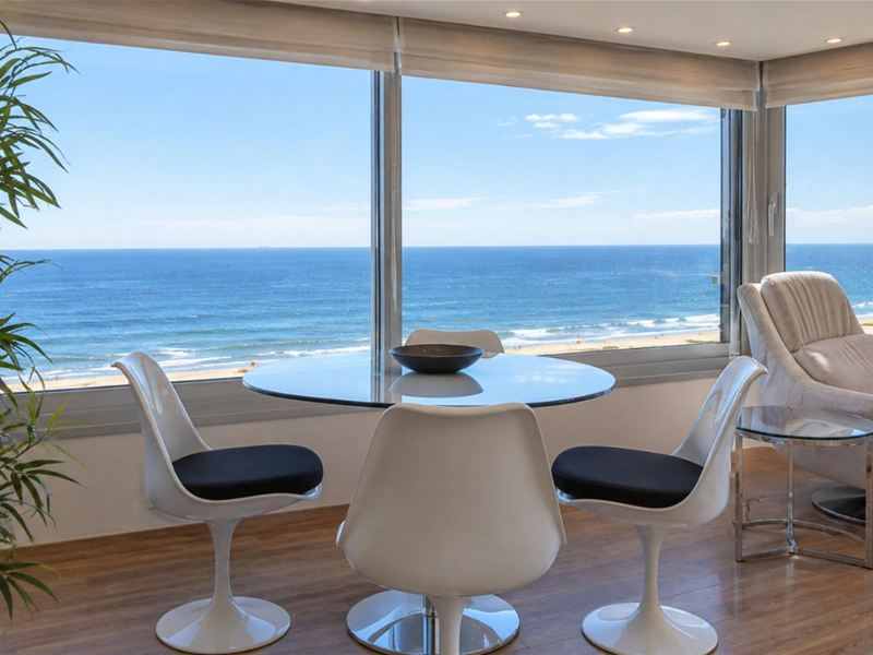 APARTAMENTO ALQUILER TEMPORAL PLAYA BRAVA PRIMERA LINEA 3 DORMITORIOS EN SUITE VISTA AL MAR - foto 1