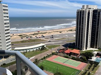 APARTAMENTO PLAYA BRAVA 2 DORM 3 BAÑOS VISTA AL MAR