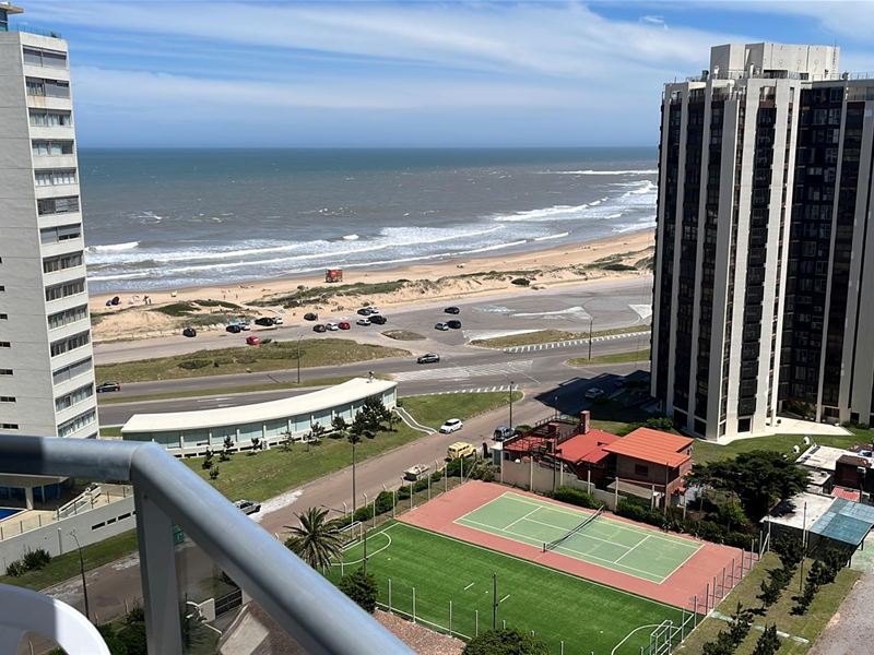 APARTAMENTO PLAYA BRAVA 2 DORM 3 BAÑOS VISTA AL MAR - foto 1
