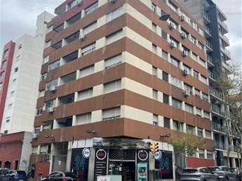 LUMINOSO APARTAMENTO DE 3 HABITACIONES CON TODOS LOS SERVICIOS