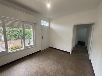 Casa para Oficinas, consultorios o simliar.