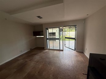 VENTA Casa reciclada de 3 dormitorios, 2 baños y piscina en Carrasco Norte - foto 5