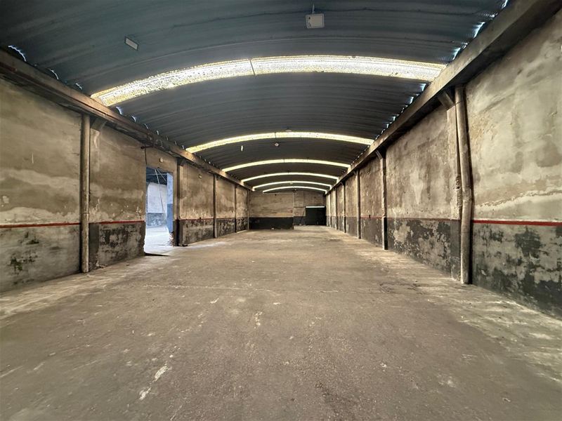 VENTA Local industrial de 2042m2 sobre Ariel en Sayago - foto 2