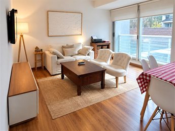 Venta apartamento de 2 dormitorios y garage en Punta Carretas