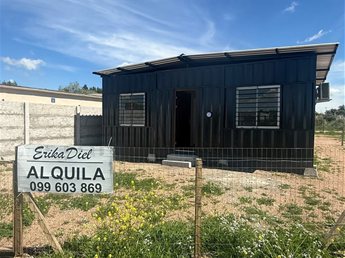 Alquiler Casa Canelones 2 Dormitorios Garaje fonde con parrillero y jardín al frente