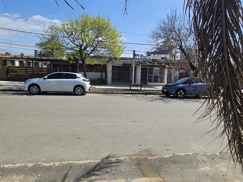 GRAN LOCAL  EN VENTA EN PARQUE DEL PLATA A PASOS DE LA RAMBLA. - foto 2