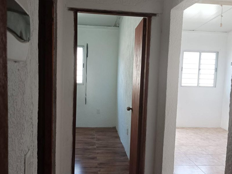 Alquiler Apartamento 2 Dormitorios, pequeño patio con parrillero en Maroñas - foto 3