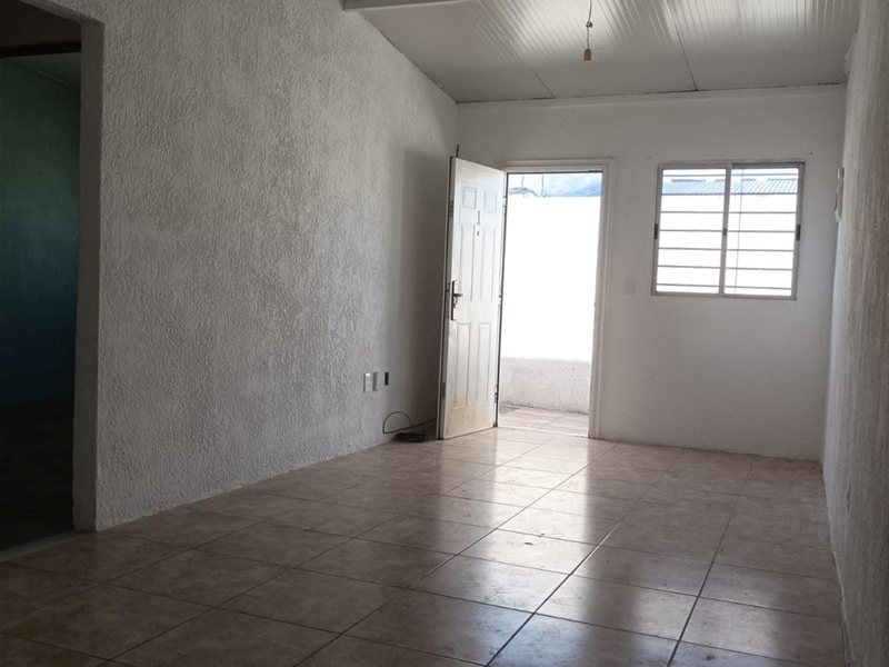 Alquiler Apartamento 2 Dormitorios, pequeño patio con parrillero en Maroñas - foto 1