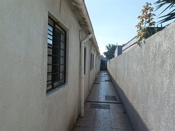 Alquiler Apartamento 2 Dormitorios, pequeño patio con parrillero en Maroñas - foto 6