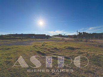 LOTE DE 5 TERRENOS EN VENTA