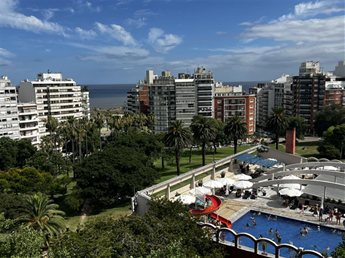 Alquiler Apartamento Punta Carretas 1 Dormitorio 1 Baño Garaje 2 balcones.