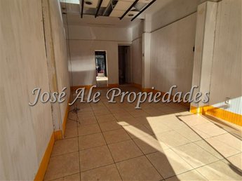 EN ALQUILER LOCAL COMERCIAL CÉNTRICO SOBRE UNA DE LAS AV PRINCIPALES DE COLONIA. - foto 4