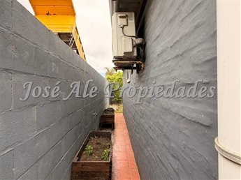 EN VENTA CASA DE 2 DORMITORIOS UBICADA EN EL REAL DE SAN CARLOS, COLONIA - foto 5
