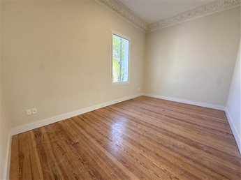 Alquiler de local a estrenar ideal para empresas, consultorios u oficinas sobre la calle Pablo de María, en su mejor ubicación. - foto 4