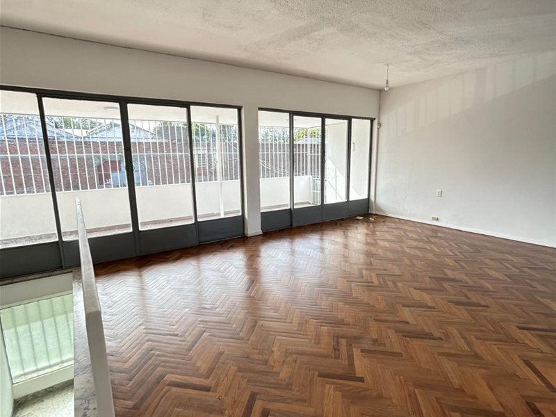 Alquiler casa de altos Pondal y Millán 3 dormitorios estar con hogar 2 baños terrazas - foto 3