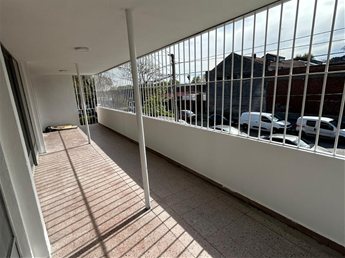 Alquiler casa de altos Pondal y Millán 3 dormitorios estar con hogar 2 baños terrazas - foto 4