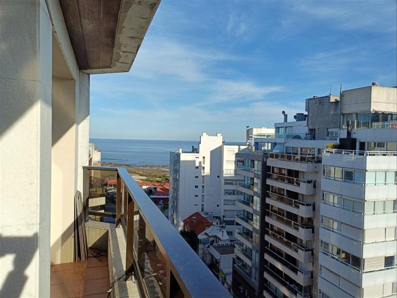 Alquiler Apartamento Punta Carretas 2 Dormitorios 3 Baños Garaje - foto 2