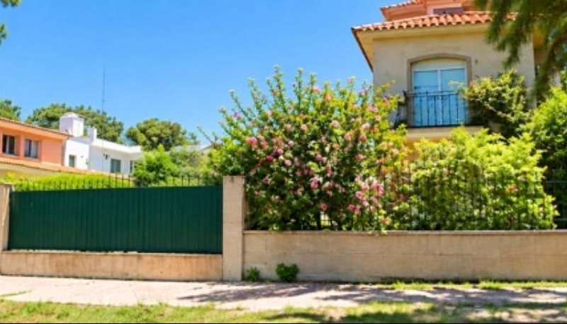 CARRASCO SUR - Impecable - 3 plantas - foto 1