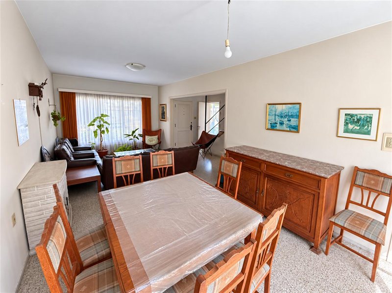 Malvín Casa en venta 3 dormitorios solidez, amplitud y gran fondo al Norte - foto 6