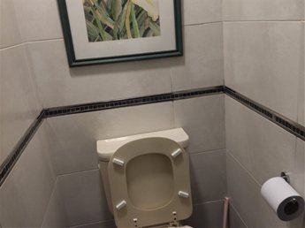 Primera fila Rambla del Pinar frente Médanos. 4 dorm (2 PB y 2 PA) Cocina Silestone integrada con isla y piscina climatizada con jardín. 3000 dolares de Alquiler. - foto 4
