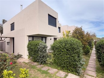Alquiler casa complejo Vitta 3 dormitorios Solymar