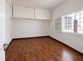 Reciclada  a metros de Varela 2 cocheras - foto 4