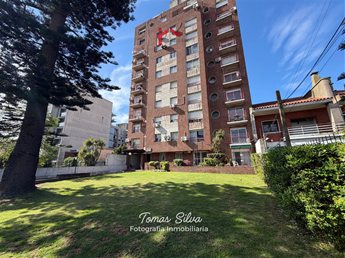 Apartamento En Venta La Blanqueada 2 Dormitorios Al Frente Y Balcón Usd 120.000
