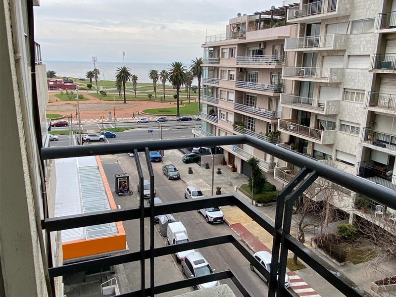 Alquiler Apartamento 3 dormitorios Pocitos casi rambla - foto 1