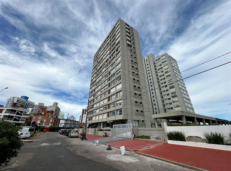 Alquiler Apartamento 1 Dormitorio con Cochera y Servicios de Hotel en Parada 2 Brava, Punta del Este - foto 2