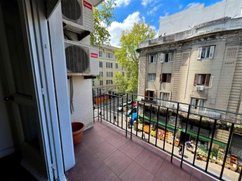 Apartamento Luminoso de 1 Dormitorio al Frente con Balcón – Centro - foto 7