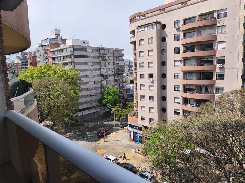 Venta de apartamento de dos dormitorios en Punta Carretas - foto 2