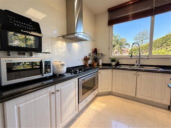 Casa En Venta De 4 Dormitorios Con Gran Jardín, Piscina Y Barbacoa - foto 7