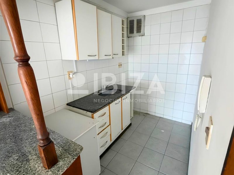 Venta apartamento Pocitos, 1 dormitorio, terraza y garage - foto 4