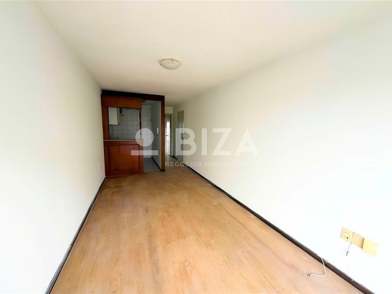 Venta apartamento Pocitos, 1 dormitorio, terraza y garage - foto 2