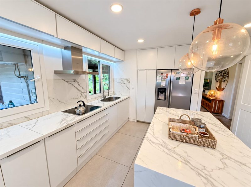 Casa a la venta en Lomas de La Tahona, 4 dormitorios, piscina y jardín Excelente Oportunidad - foto 6