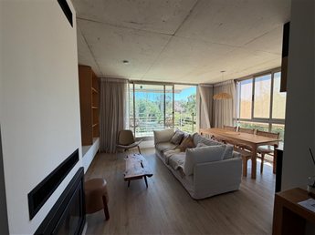Alquiler apartamento 2 dormitorios. Parrillero, estufa, balcón. Amoblado