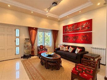 Casa En Venta De 4 Dormitorios Con Gran Jardín, Piscina Y Barbacoa