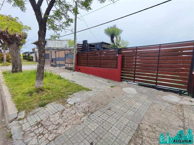ALQUILER | CASA | 3 DORMITORIO | GARAGE | SIN GASTOS COMUNES |  CERRITO DE LA VICTORIA - foto 1