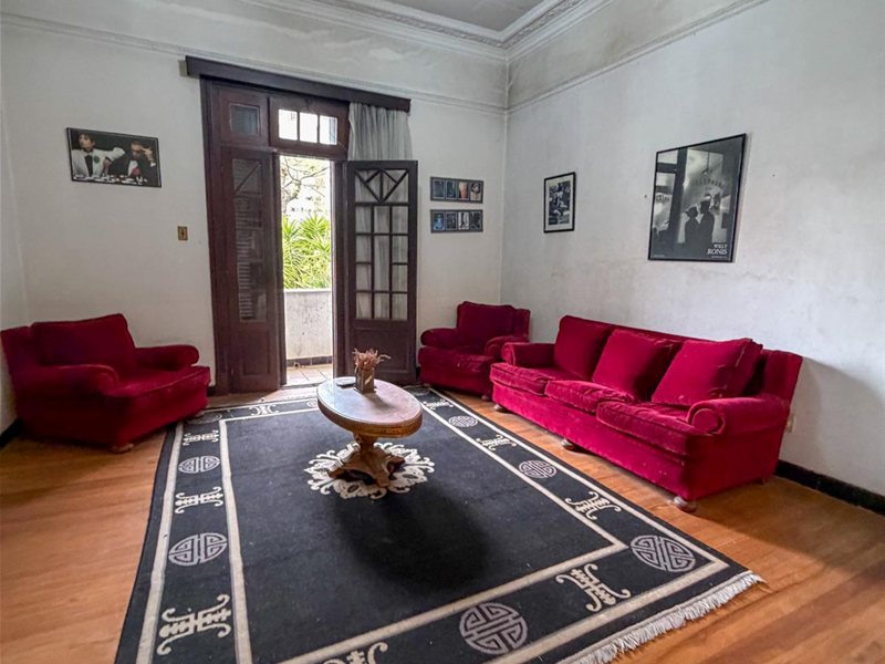 Casa en venta en Malvín – 458 m² de terreno, 238 m² construidos, 3 dormitorios, 3 baños y lugar para 3 autos - foto 4