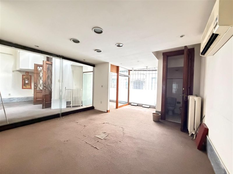 ALQUILER LOCAL COMERCIAL EN CIUDAD VIEJA GRAN METRAJE - foto 3