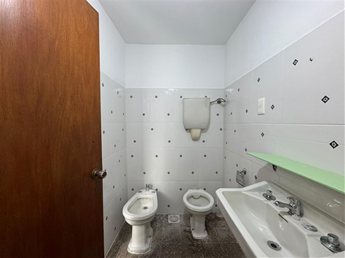 ALQUILER APTO UN DORMITORIO. CENTRO. BAJO EN GASTOS COMUNES. - foto 6
