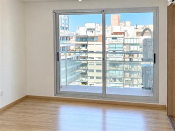 Alquiler Apartamento Punta Carretas 2 dormitorios, garage para 2 autos, a mts de Rambla