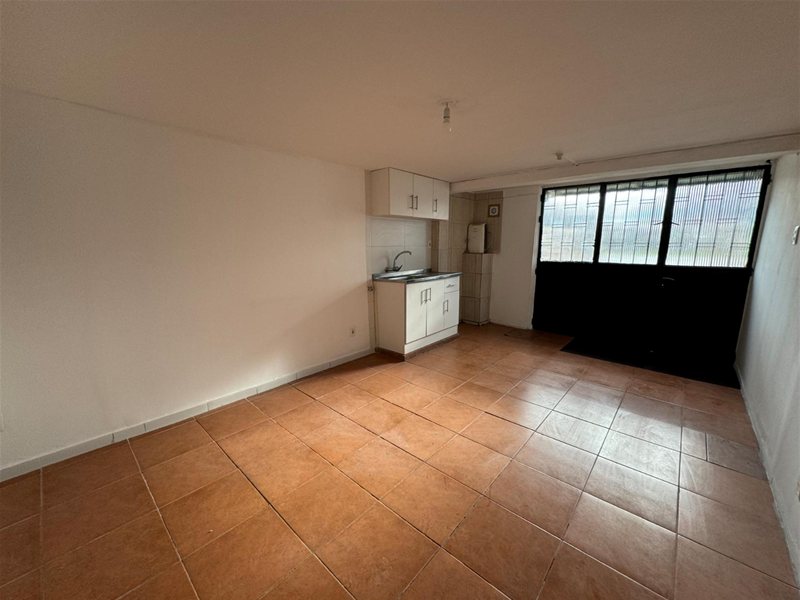 Alquiler apartamento 1 dormitorio PB cochera para 1 auto Brazo Oriental Burgues y Propios - foto 2