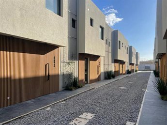 Casa en venta sobre la calle Juan Pedro Beranger frente al Anglo School