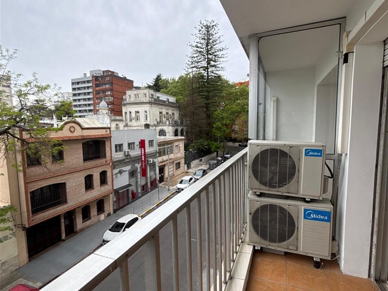 Alquiler apartamento de 2 dormitorios 2 baños terraza vista - foto 2