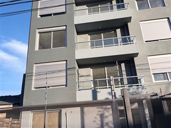 Se Alquila Monoambiente a estrenar en Buceo sobre Plutarco al frente con orientación Norte. Amenities y electrodomésticos en cocina horno, anafe y extracor