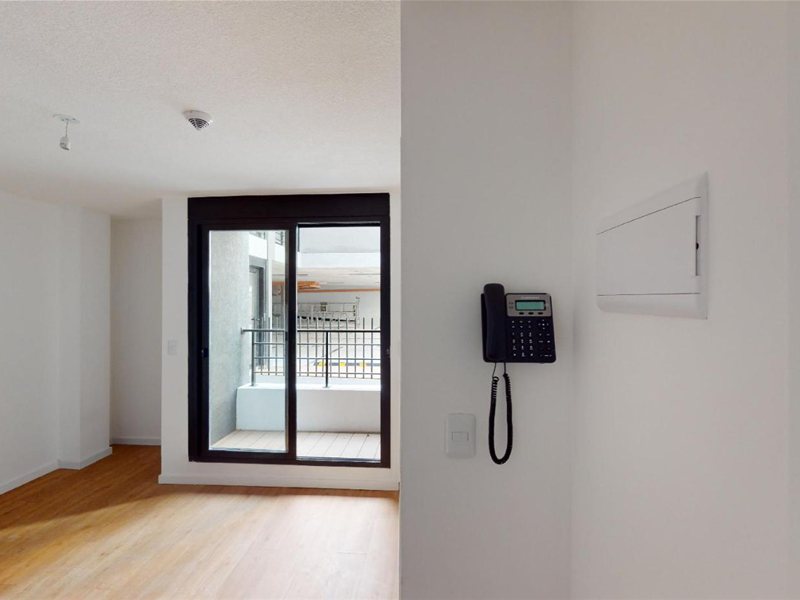 Alquiler de apartamento en Buceo a 2 cuadras de Av. Italia. 2 dormitorios. - foto 1